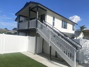 Building Photo - Lomita 252