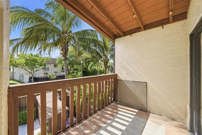 Building Photo - 6704 SW 114th Pl