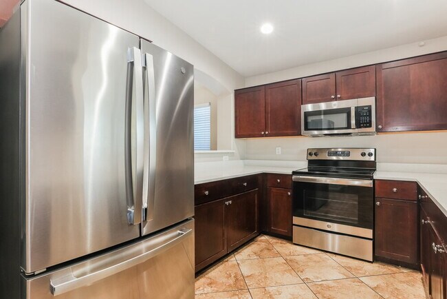 Building Photo - 8028 S 48th Ln