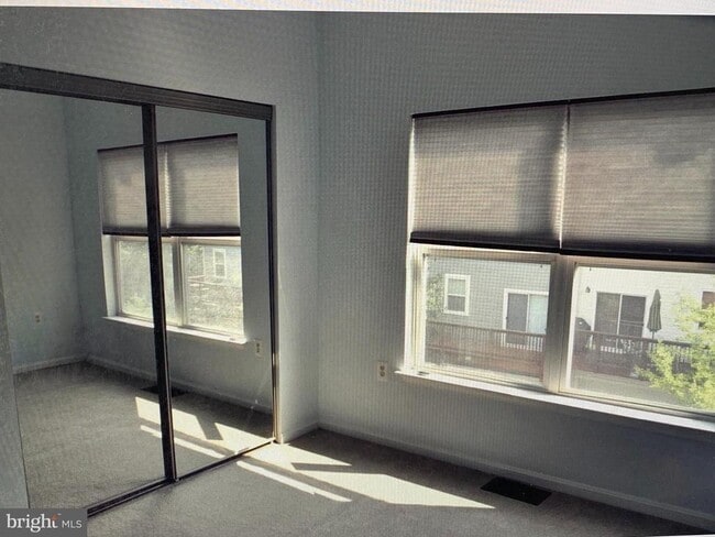 Building Photo - 21814 Kelsey Square