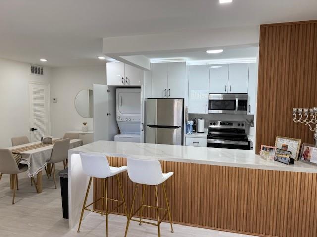 Building Photo - 3522 NE 166th St