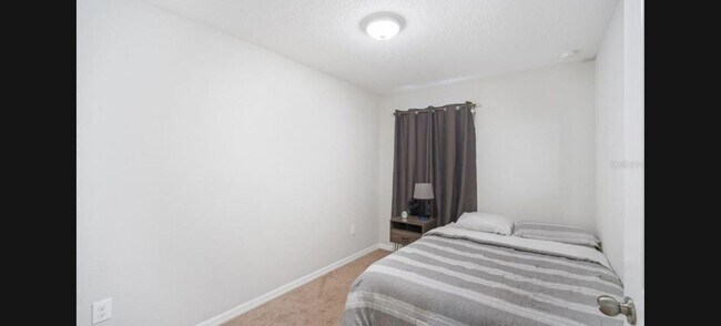 Building Photo - Town House 3/2.5 in Riverview