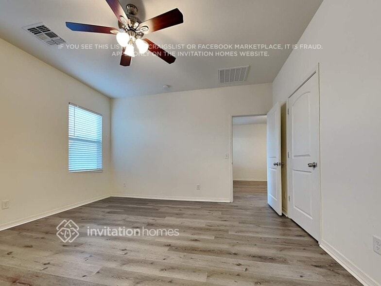 Building Photo - 218 N 201st Ave