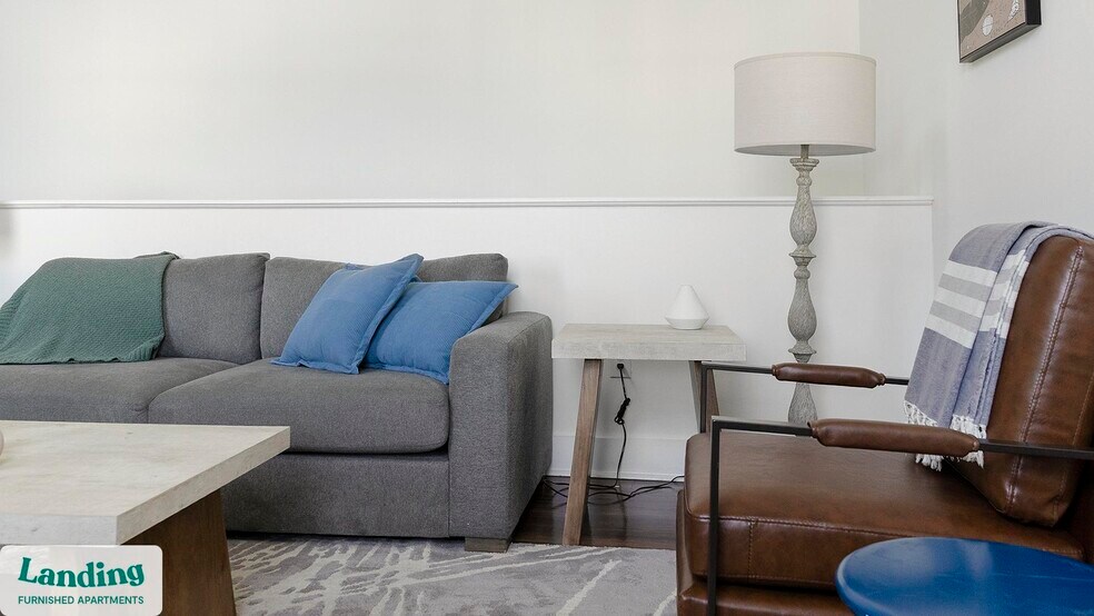 Building Photo - 901 Kelly Green Ln