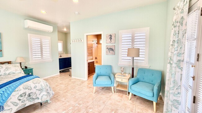 Building Photo - Darling Stand Alone & Detached Open Studio Layout Guest Home unit on Private Country Property in ...