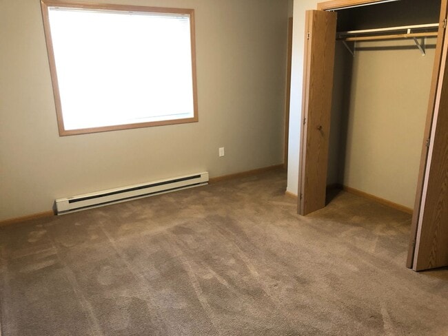 Building Photo - 415 3rd Ave NW