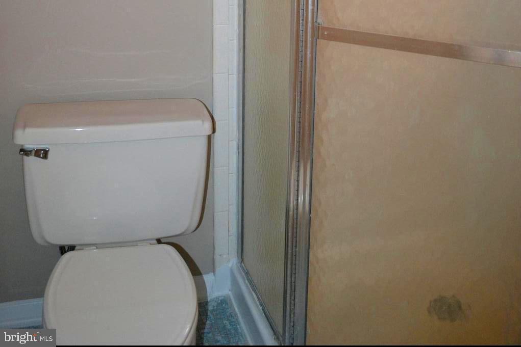 Master bedroom full bath with standing shower - 302 Hometown Way