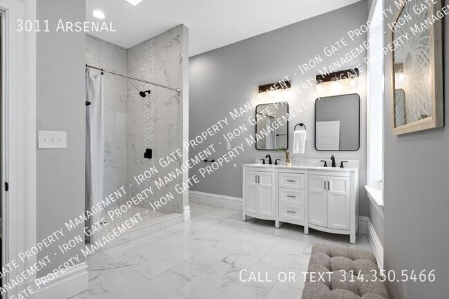 Building Photo - 3011 Arsenal-