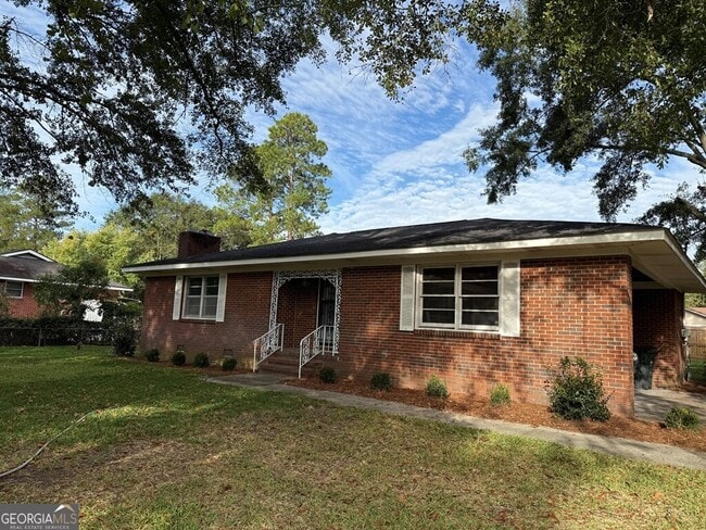 Building Photo - 412 Roberson St