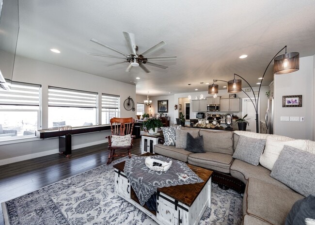 Building Photo - Luxury Ranch-Style Home for Rent | Wolf Ranch | D20 Schools | Pikes Peak Views