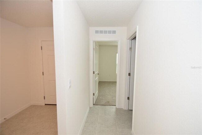 Building Photo - 5 Llestone Path