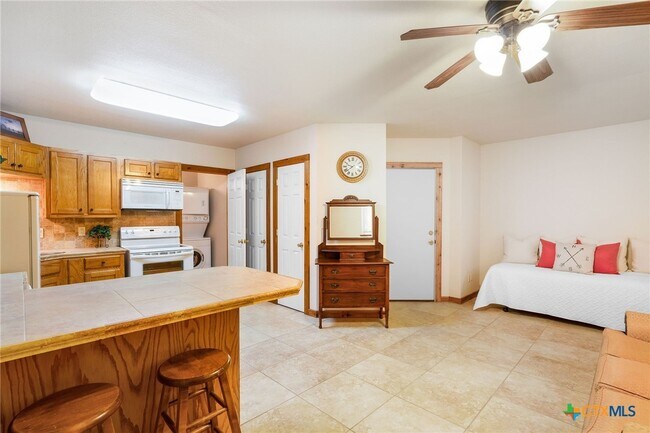 Building Photo - 1236 Rivercrest Dr