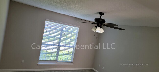 Building Photo - 2127 Morris Hill Rd