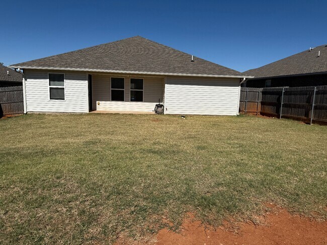 Building Photo - 11016 NW 100th St