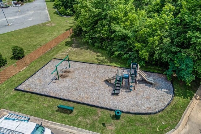 Building Photo - 15 N Rim Dr