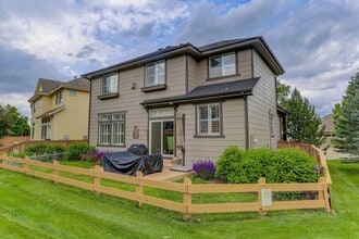 Building Photo - 3070 Redhaven Way