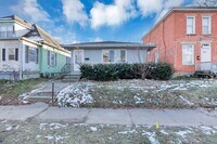 Building Photo - 1699 E Weber Rd