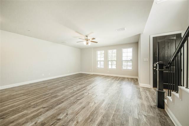 Building Photo - 1024 Foxglove Dr