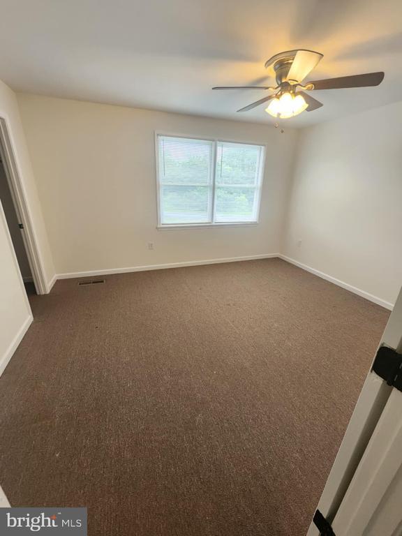 Building Photo - 30 Waldeck Ct