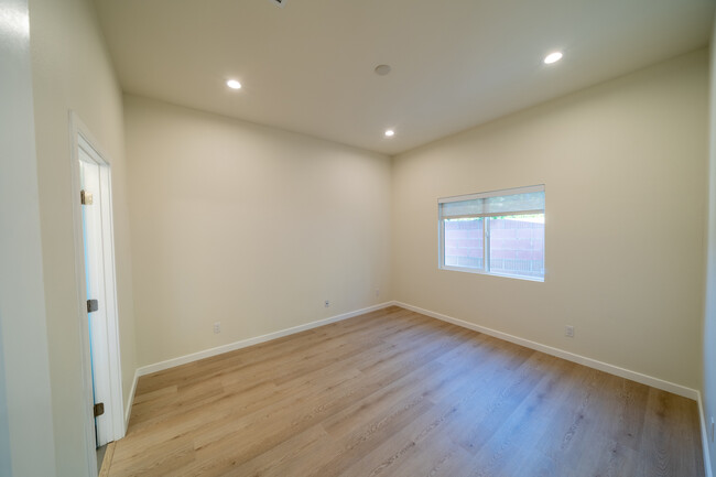 Building Photo - 25173 Vista Fusco