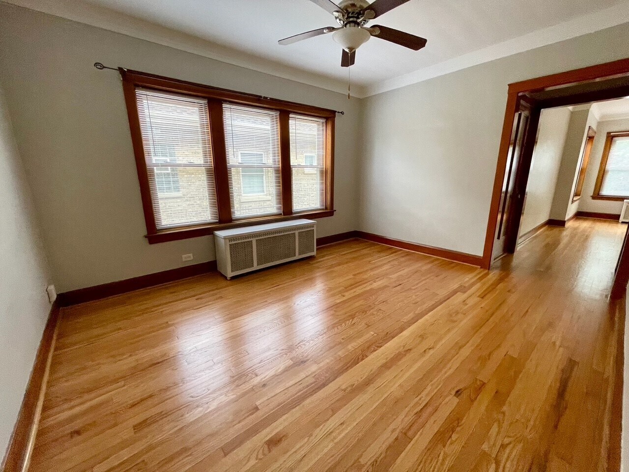 Formal dining room - 5336 W Dakin St