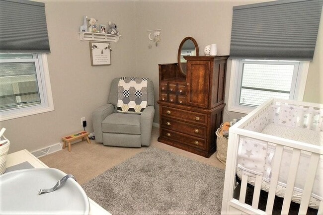 Building Photo - Well-Located Home in Robbinsdale