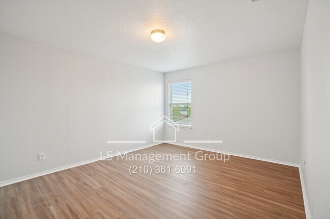 Building Photo - 6018 Upland View