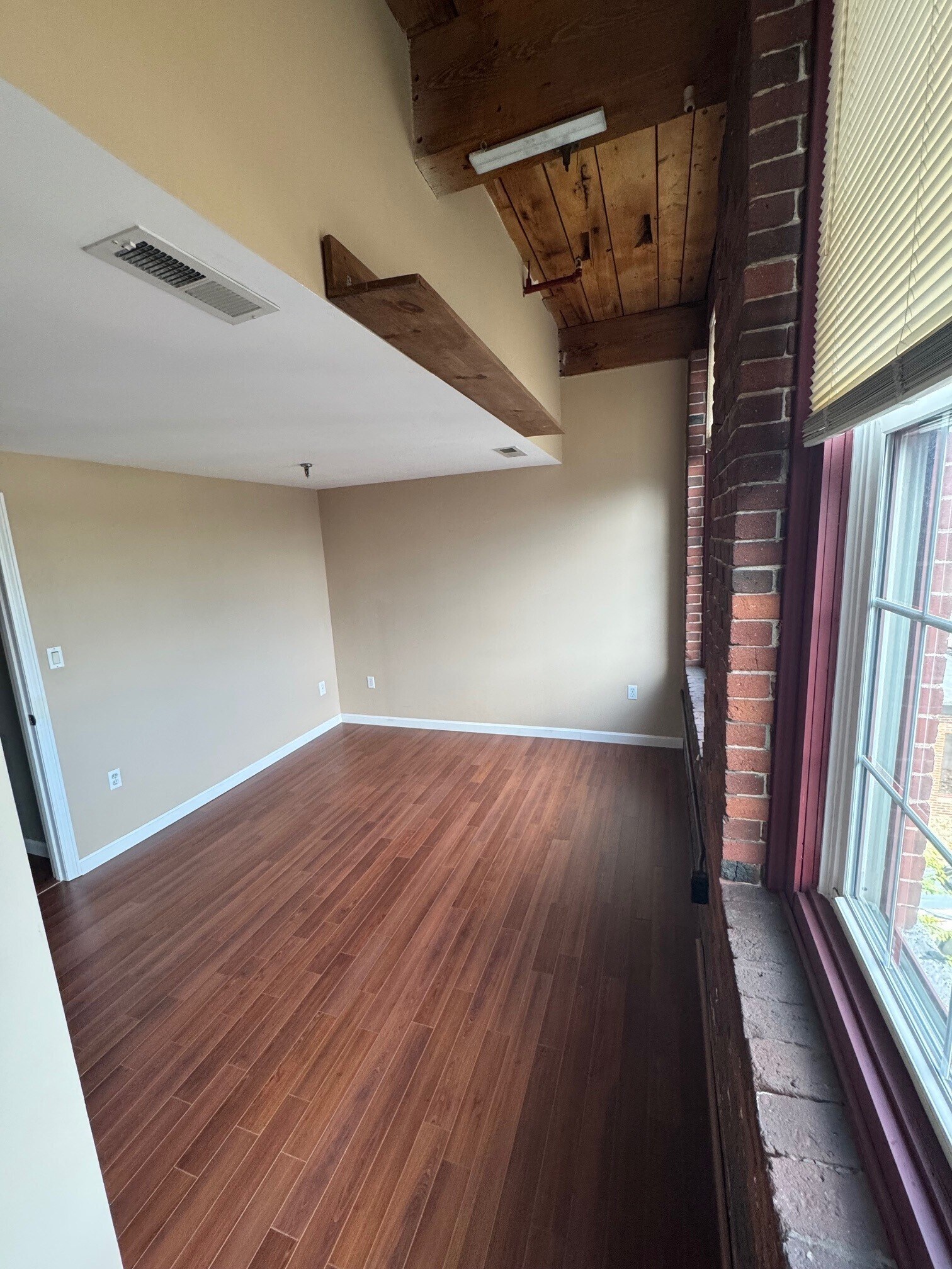 Bedroom 3 - 471 Silver St