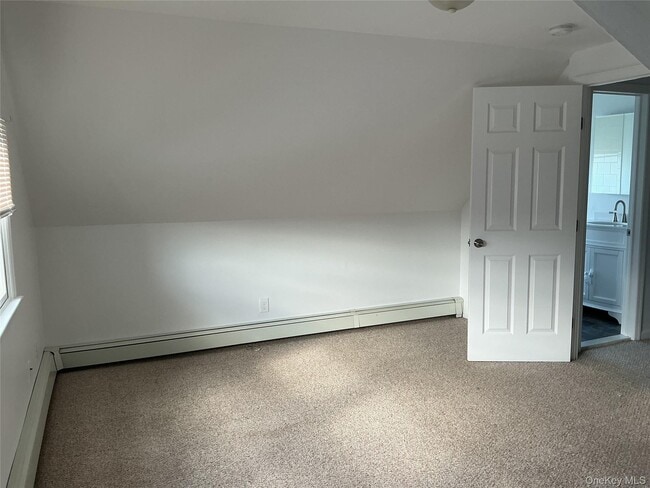 Building Photo - 77 Choir Ln