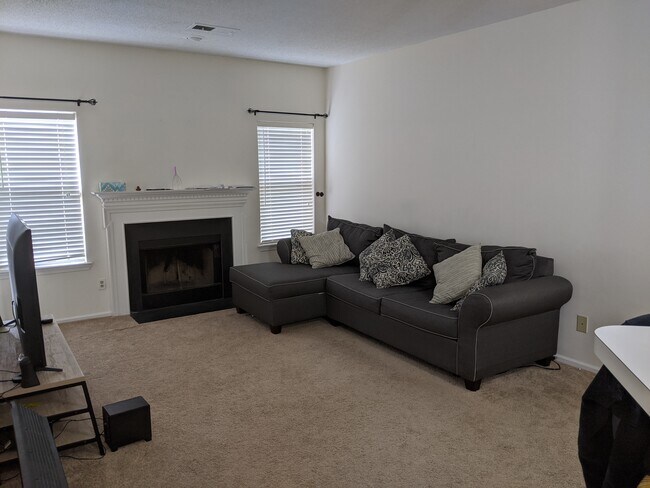 Primary Photo - 14312 Climbing Rose Way