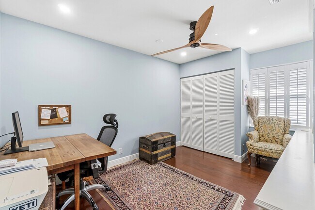 Building Photo - 2579 Bedford Mews Dr