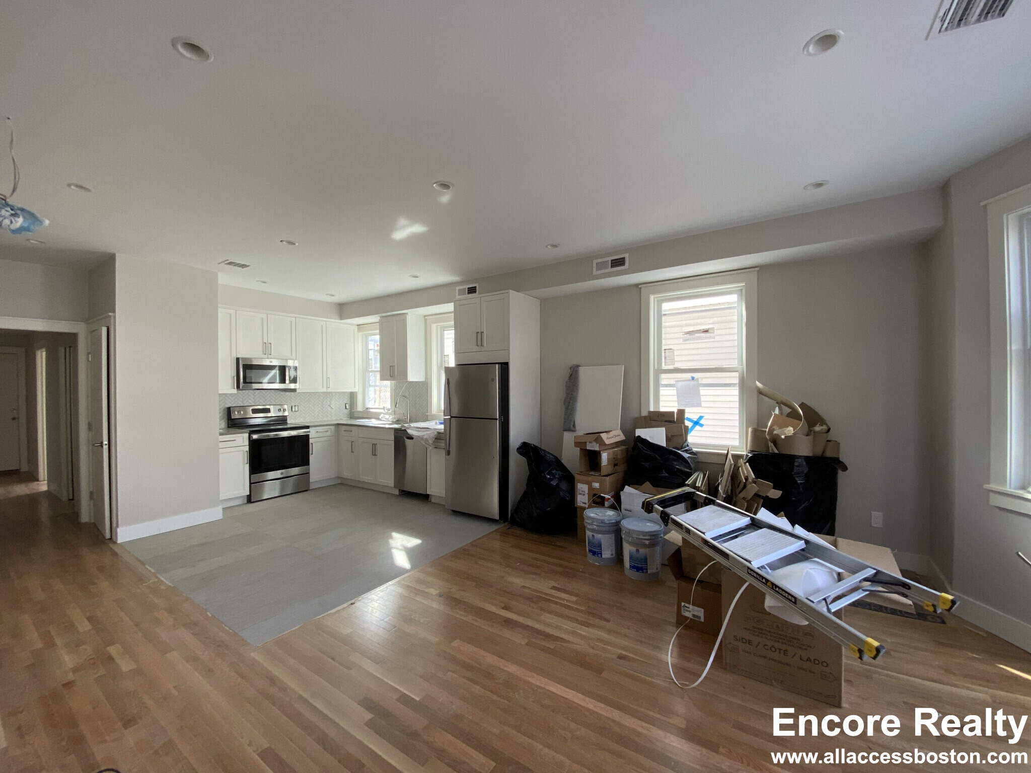 Building Photo - 70 Spring St