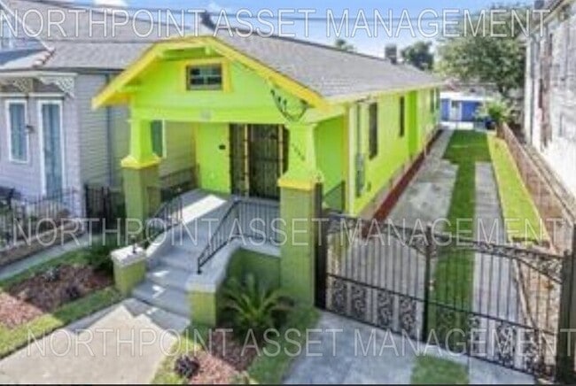 Building Photo - Stunning Bywater house in Alvar