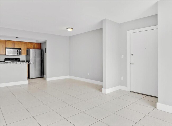 Building Photo - 4560 NW 79th Ave