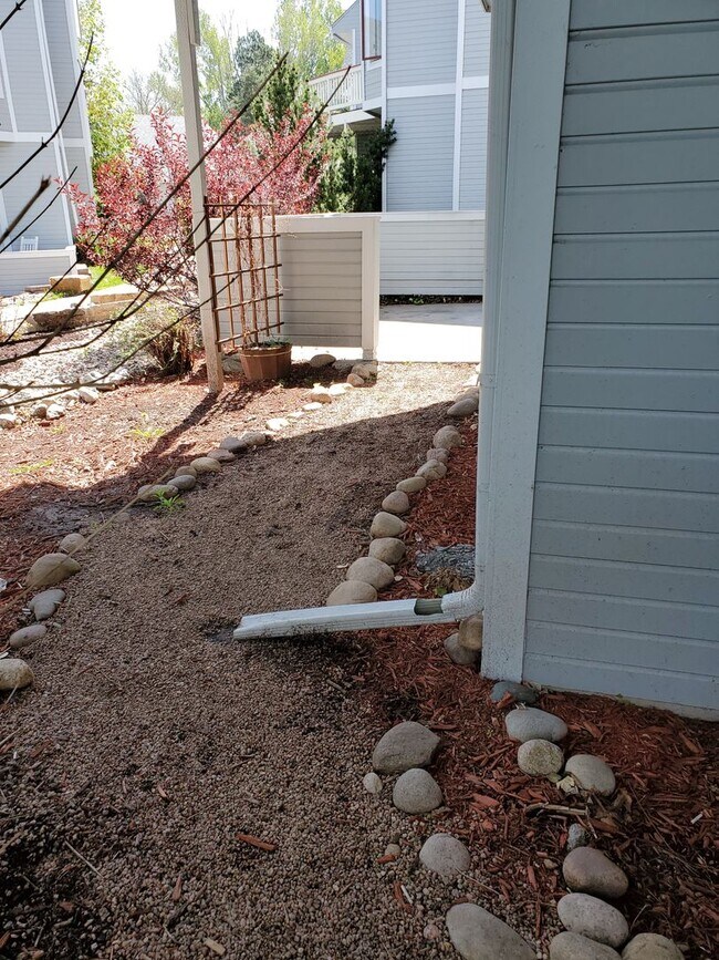 Building Photo - 2012 Remington St