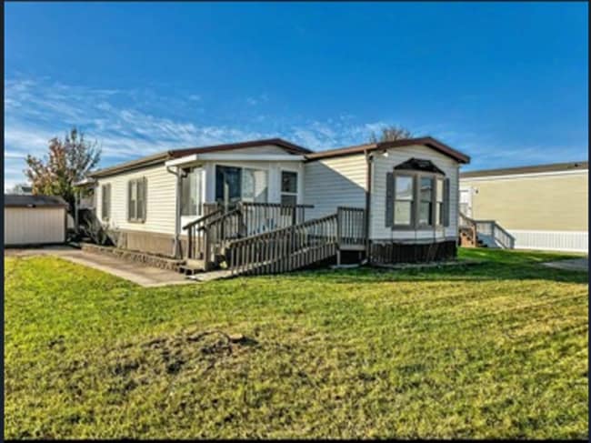 Primary Photo - 21176 Boquet Dr