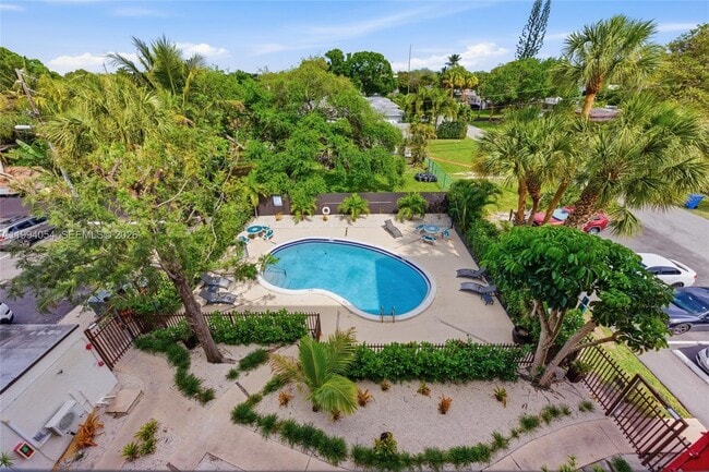 Building Photo - 2520 N Andrews Ave