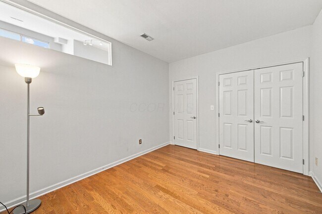 Building Photo - 160 N Wall St