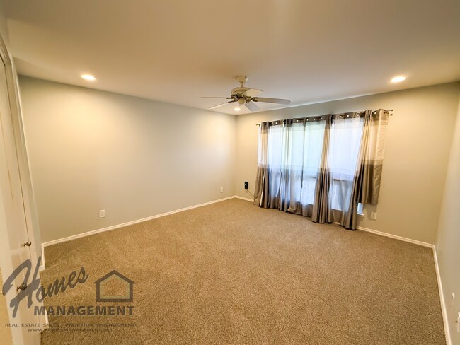 Building Photo - Del Mar Beach Club 2bd/2ba Condo