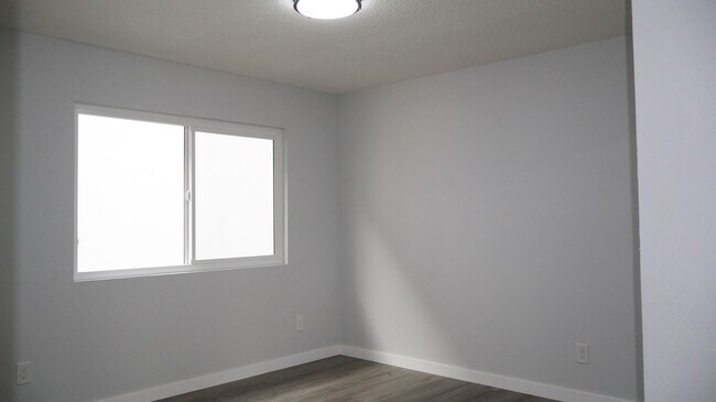 Building Photo - 2 Bed 1 Bath Apartment For Rent in San Ysidro