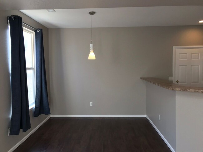 Building Photo - Dream Location! Attached 2 Car Garage!