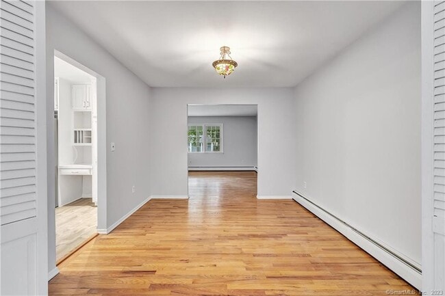 Building Photo - 4 Cranbury Woods Rd