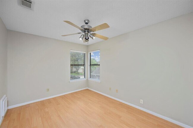Building Photo - 3807 Cedar Valley Dr