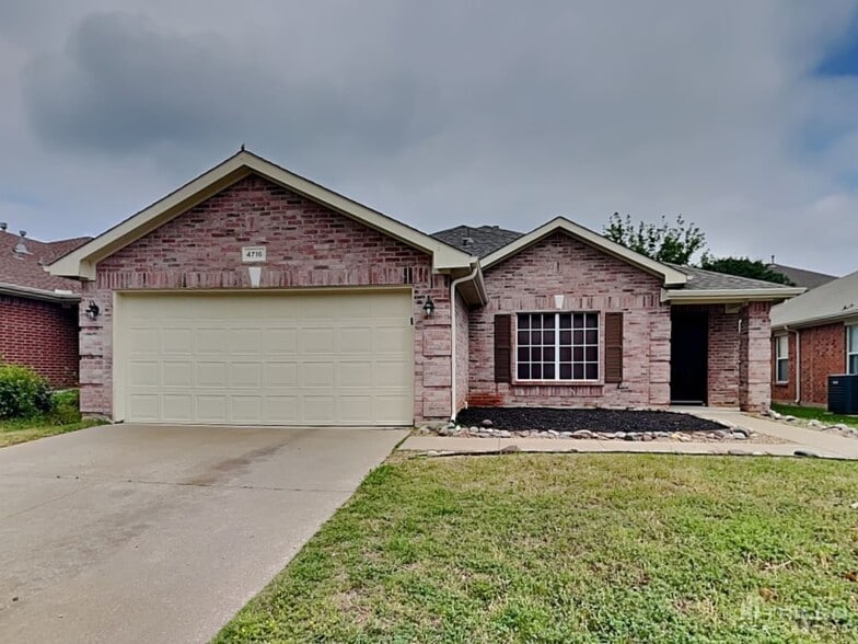 Building Photo - 4716 Shell Ridge Dr