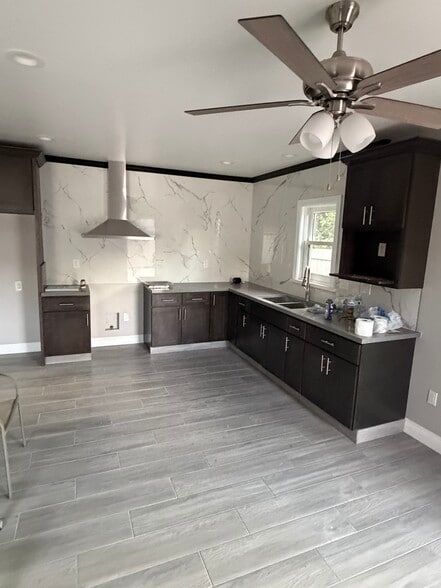 Building Photo - 848 Boston Pl