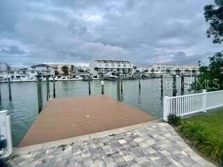 Building Photo - 120 Bayside Dr