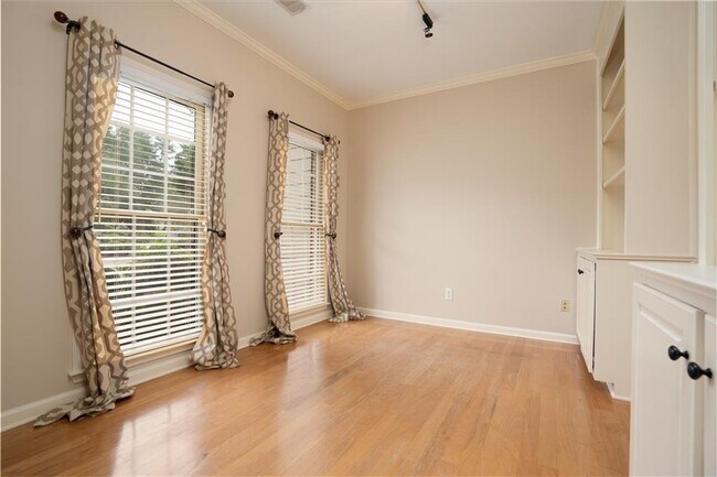 Building Photo - 2104 Jockey Hollow Dr NW