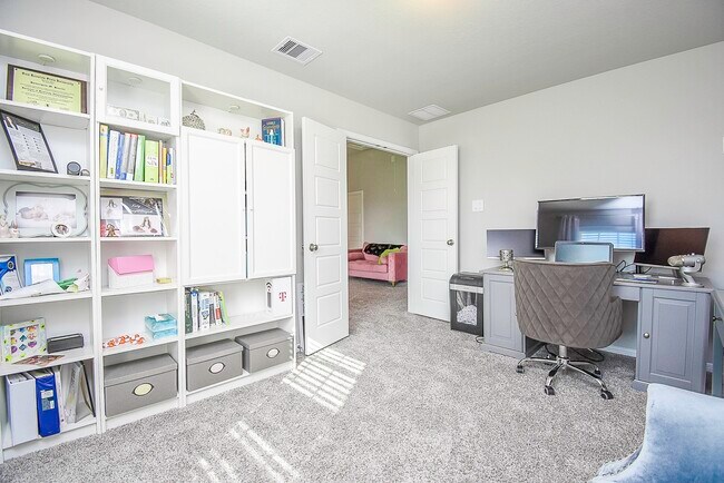 Building Photo - 4218 Rocky Plns Ln