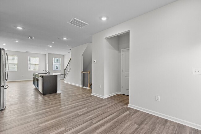 Building Photo - 3031 Castle Loch Ln