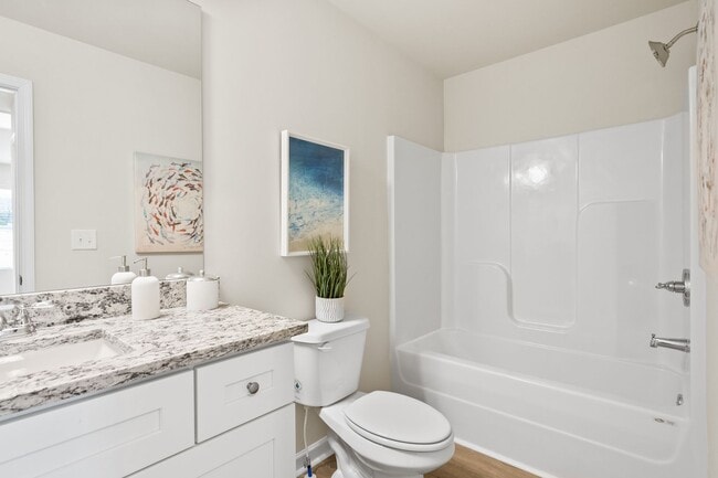 Building Photo - 4 Bedroom/2.5 Bathroom Townhome in Conyers!